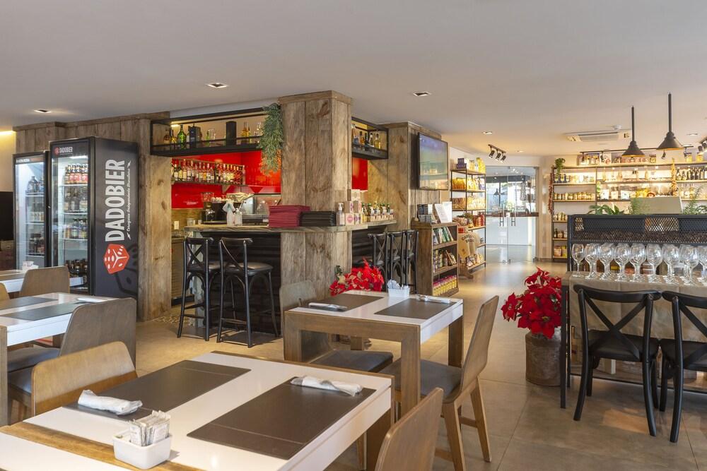 Hotel Laghetto Stilo Centro Gramado Eksteriør billede Restaurant Dadocier