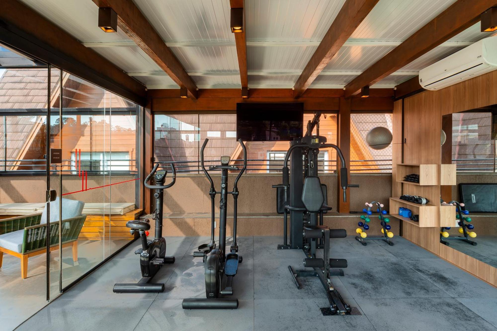 Hotel Laghetto Stilo Centro Gramado Eksteriør billede The gym at the hotel